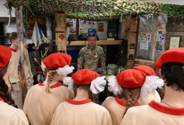 Центр патриотического воспитания получил артефакты с боевых позиций от офицера Центр патриотического воспитания получил артефакты с боевых позиций от офицера
